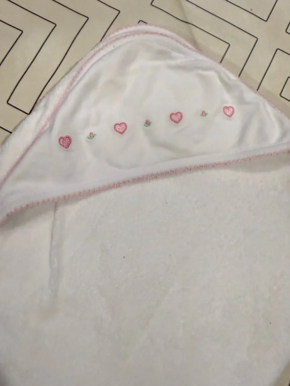 Kissy Kissy Hooded Bath Towel